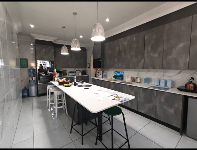 3 BEDROOM FREEHOLD FOR SALE IN NEW REDRUTH